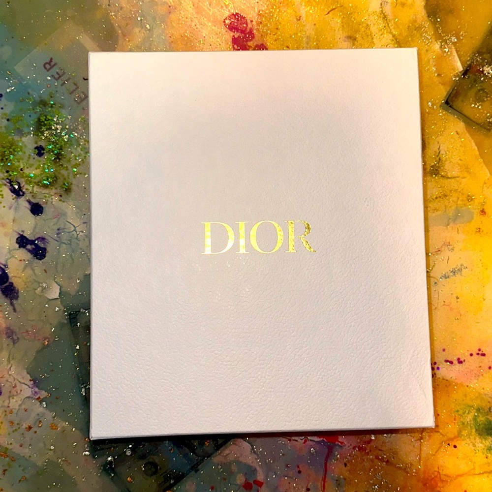 Dior show box medium